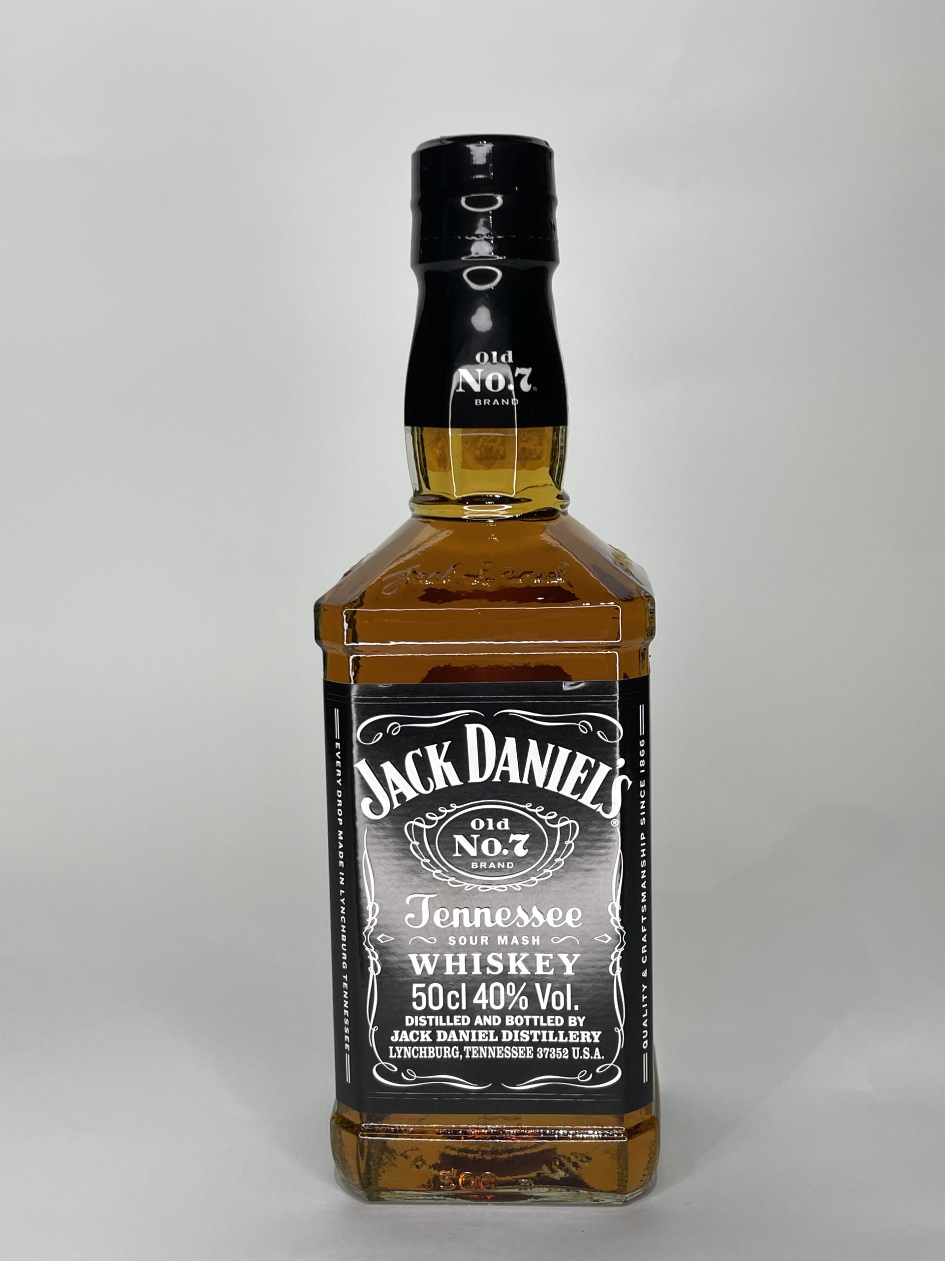 JACK DANIEL`S TENNESSEE OLD NO.7